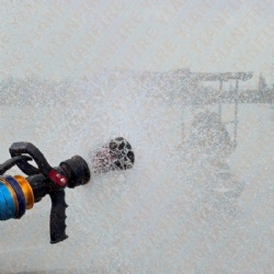 Double water-curtain fire hose nozzles